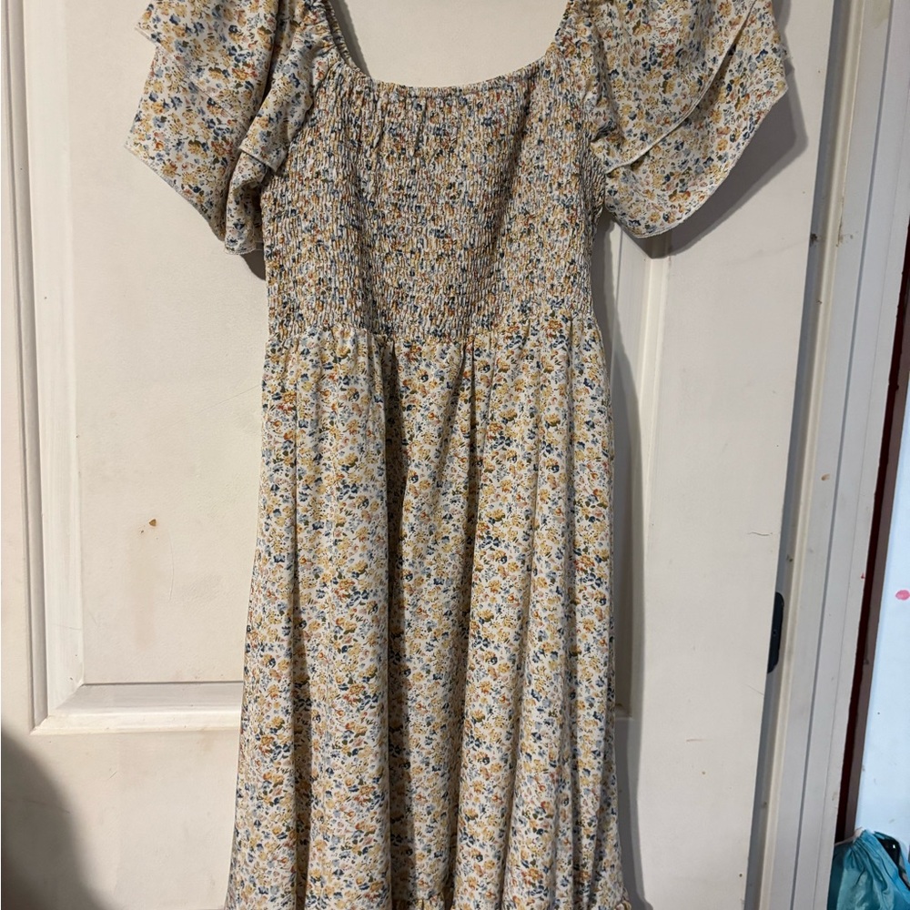 SHEIN Curve Smocked Floral Top